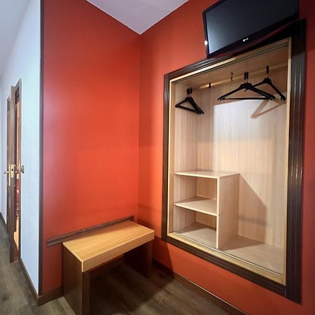Loop Inn Hostel Сантьяго-де-Компостела Экстерьер фото