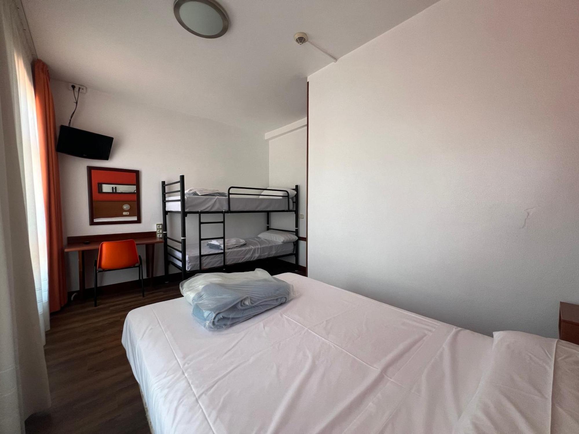 Loop Inn Hostel Сантьяго-де-Компостела Экстерьер фото