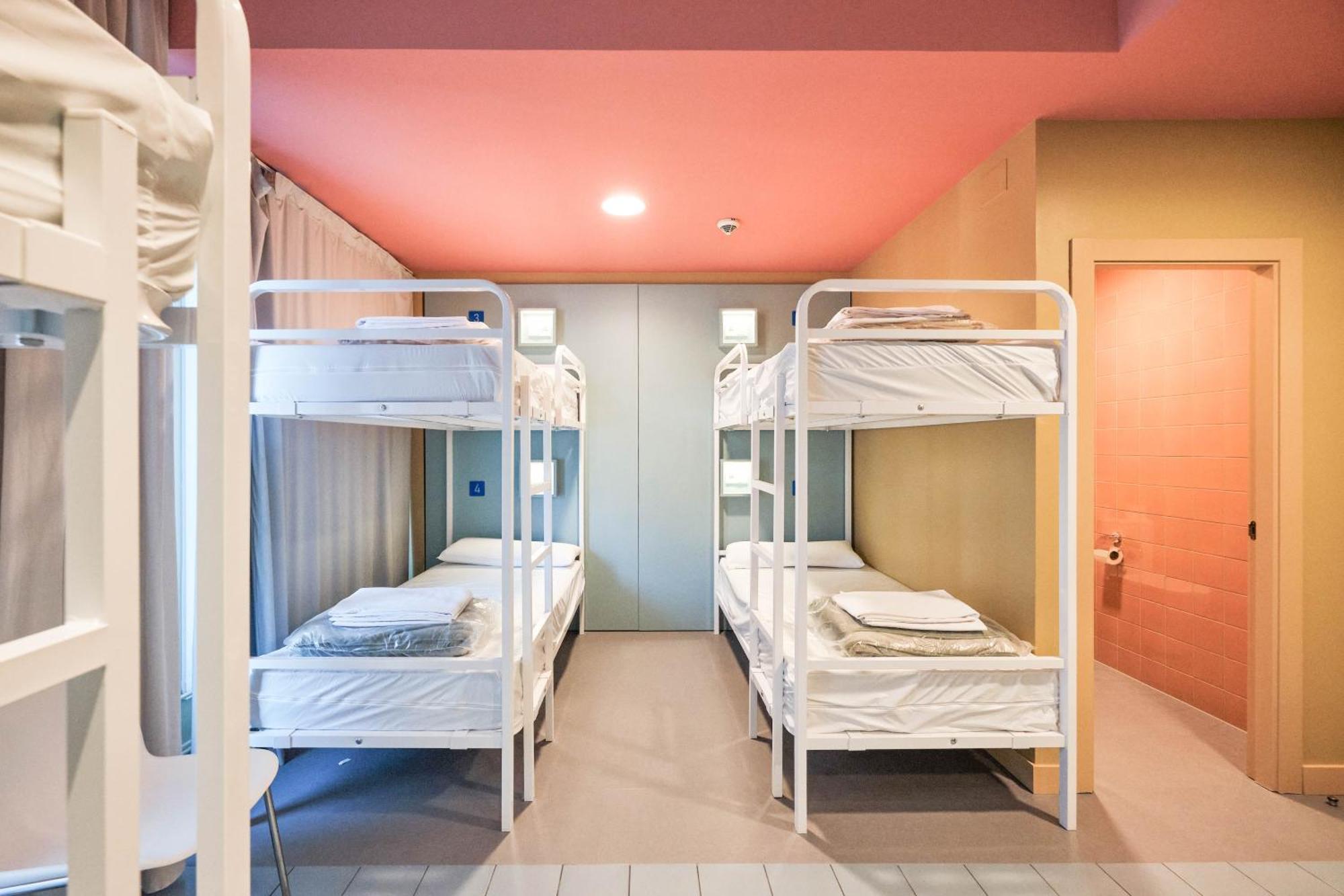 Loop Inn Hostel Сантьяго-де-Компостела Экстерьер фото
