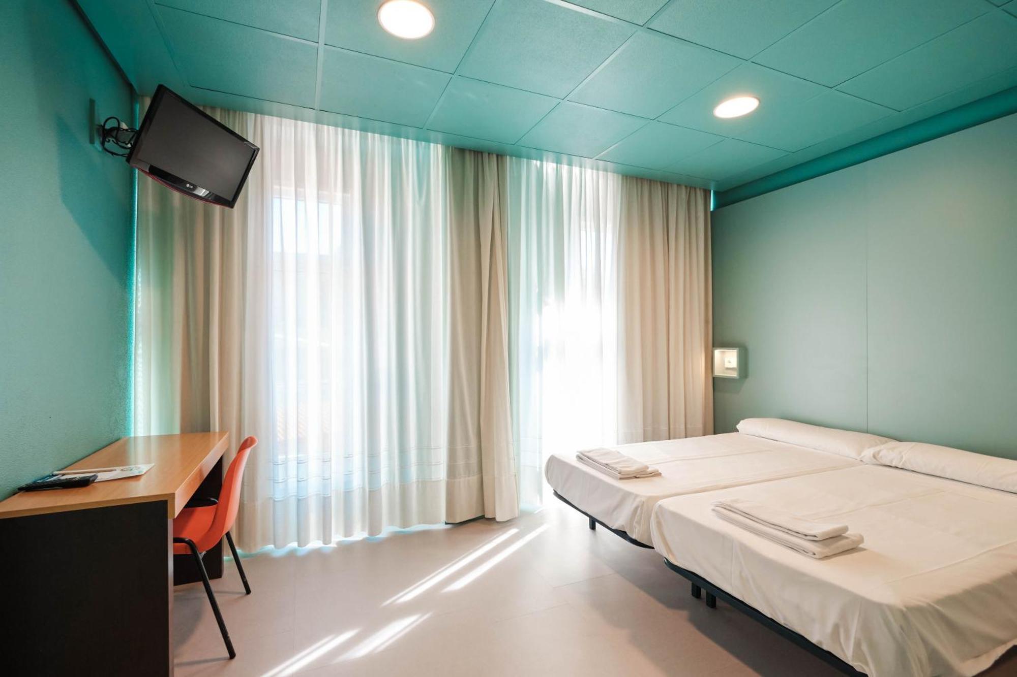 Loop Inn Hostel Сантьяго-де-Компостела Экстерьер фото