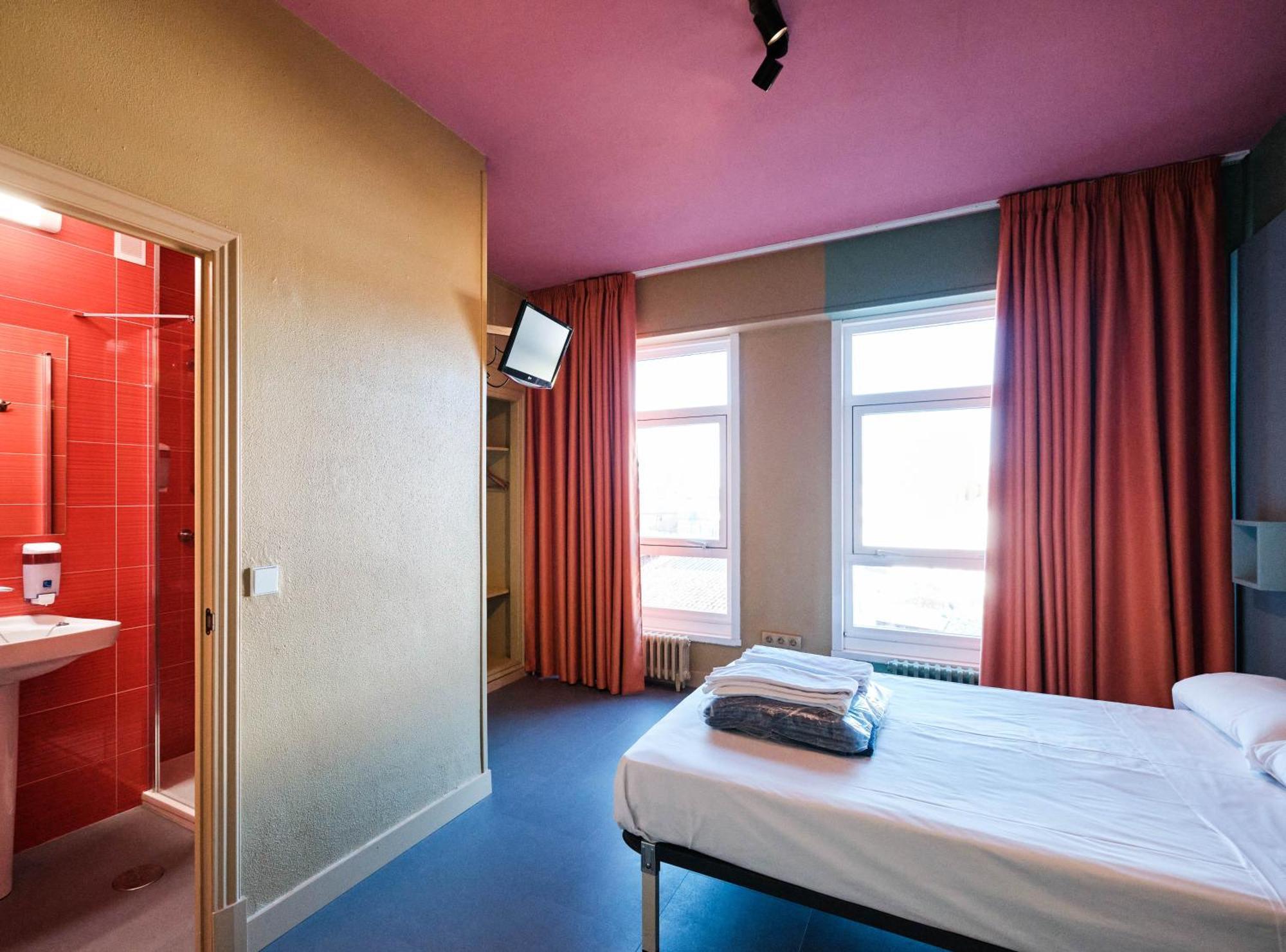 Loop Inn Hostel Сантьяго-де-Компостела Экстерьер фото