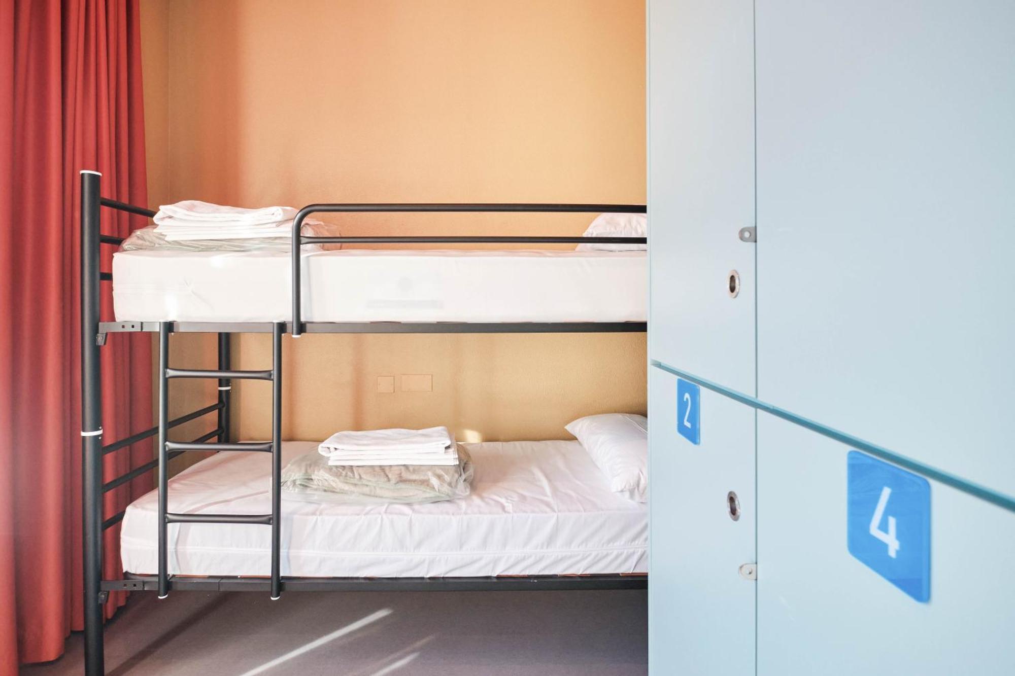 Loop Inn Hostel Сантьяго-де-Компостела Экстерьер фото